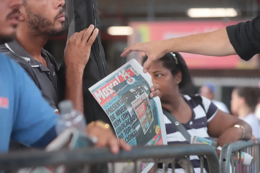 Fotos: galera 'mete dança' para celebrar o niver do MASSA! na Estação da Lapa