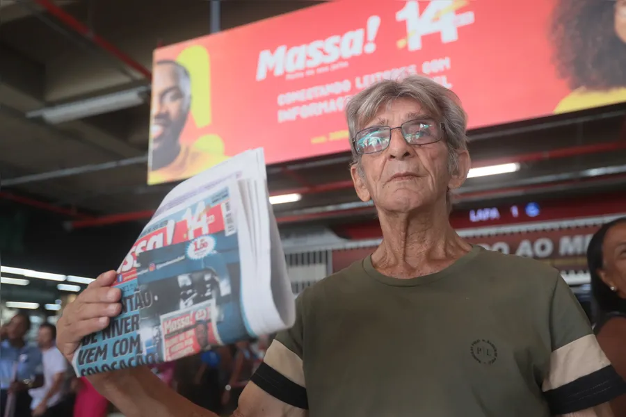 Fotos: galera 'mete dança' para celebrar o niver do MASSA! na Estação da Lapa