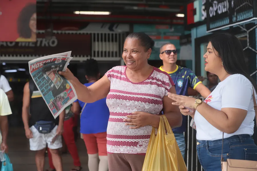 Fotos: galera 'mete dança' para celebrar o niver do MASSA! na Estação da Lapa