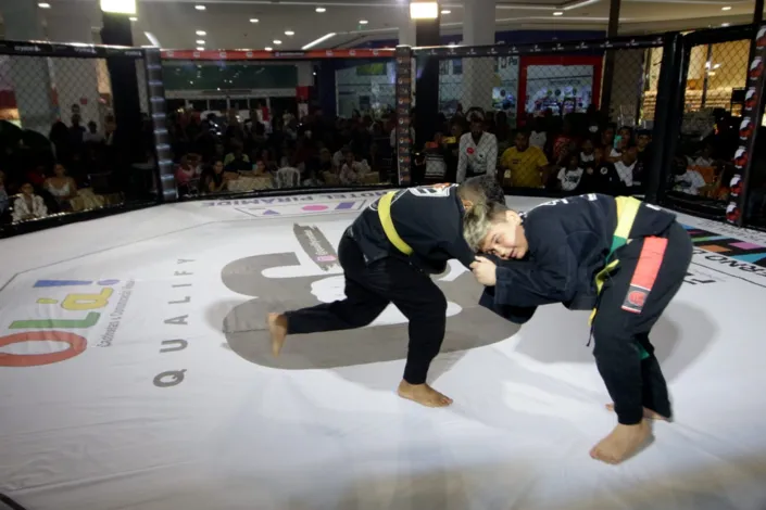 Lucas Veloso entra como meteoro no Desafio Black Belt e pinta no pódio