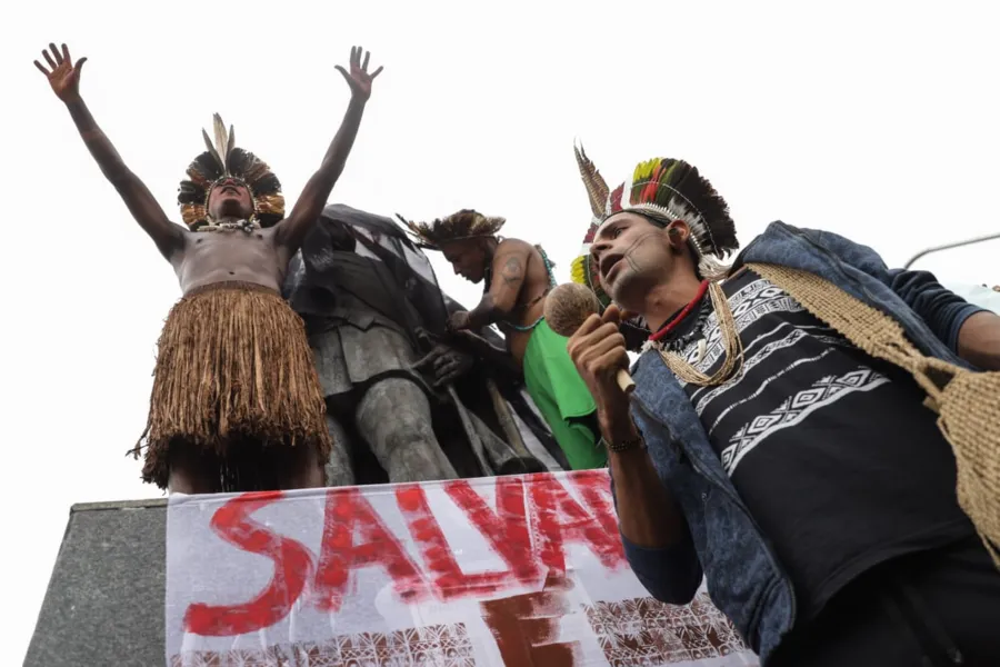 Galeria: Movimento Salvador é Indígena realiza ato no Centro da cidade