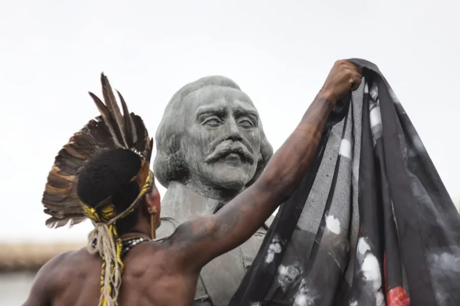 Galeria: Movimento Salvador é Indígena realiza ato no Centro da cidade