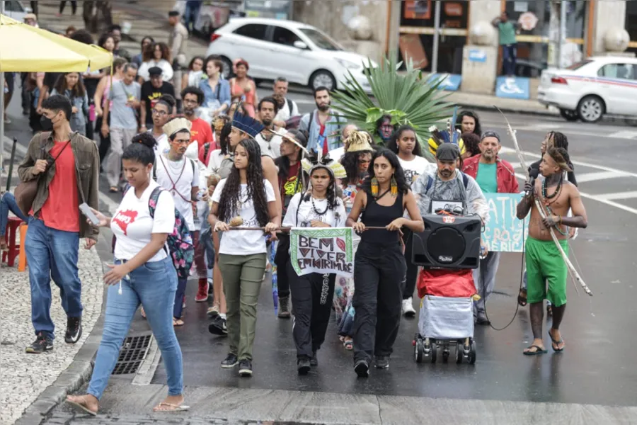 Galeria: Movimento Salvador é Indígena realiza ato no Centro da cidade