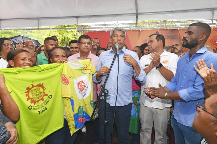 Catadores  vão trabalhar bem equipados no Carnaval