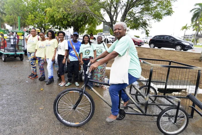 Catadores  vão trabalhar bem equipados no Carnaval
