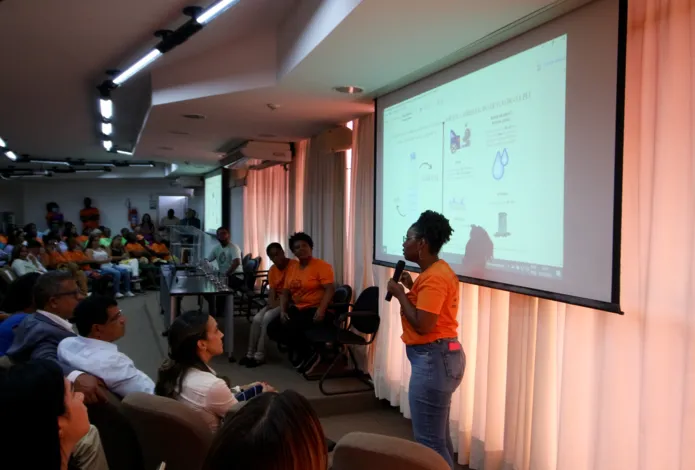 Catadores  vão trabalhar bem equipados no Carnaval