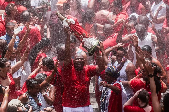 Festa de Santa Bárbara no Pelourinho é emocionante; confira fotos