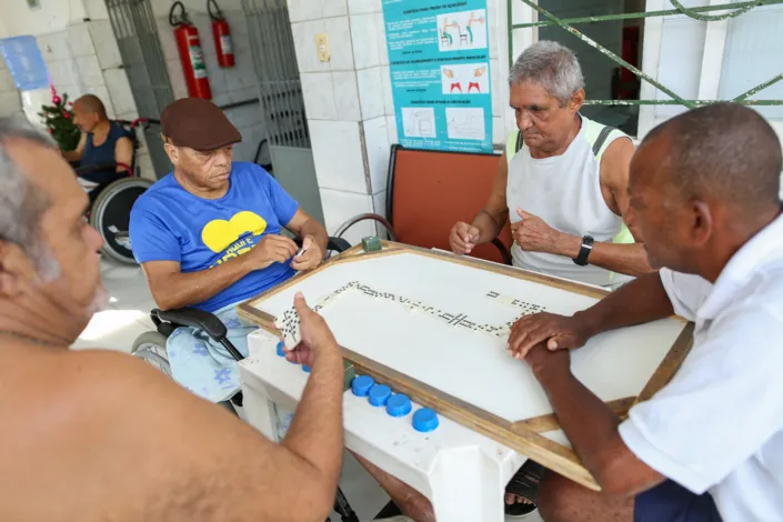 Instituição que acolhe idosos necessita de doações; veja como ajudar