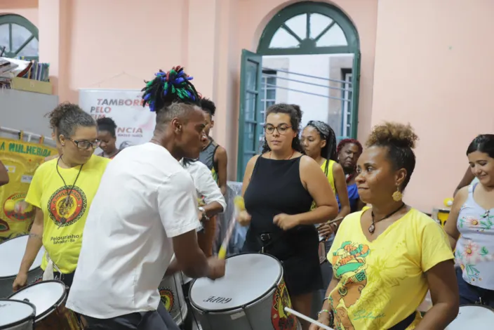 Instituto promove oficinas gratuitas de percussão
