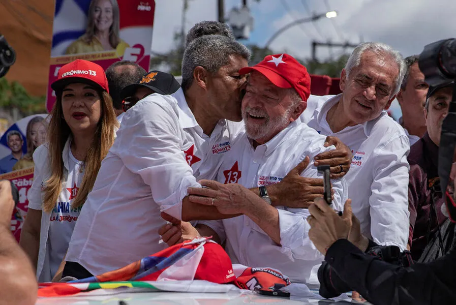 Soberania do ex-presidente fortalece nome de Jerônimo Rodrigues