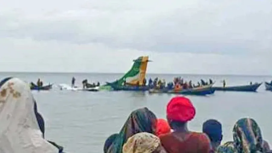 Pelo menos 26 dos 43 passageiros foram resgatados com vida, de acordo com autoridades locais