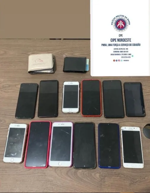 Dos 12 celulares recuperados, sete foram devolvidos aos donos mediante a comprovação. Outros cinco aparelhos seguem na unidade aguardando os proprietários.