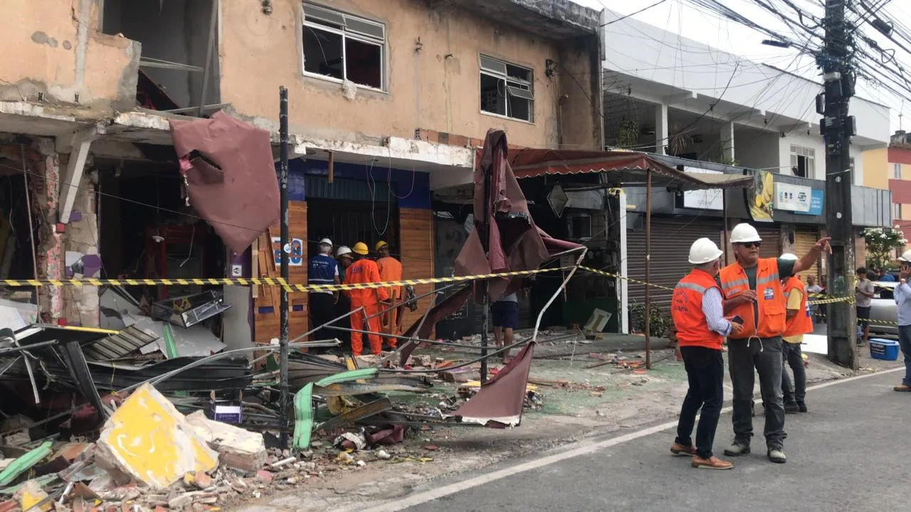 Estabelecimentos do ramo alimentício e de beleza funcionavam no local onde aconteceu a explosão