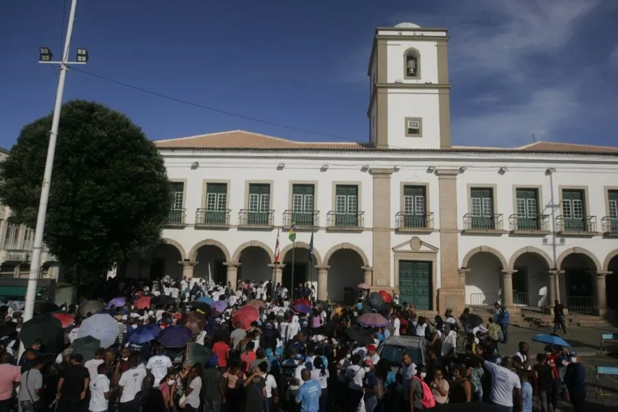 Agentes de endemias durante fase de negociação de salários