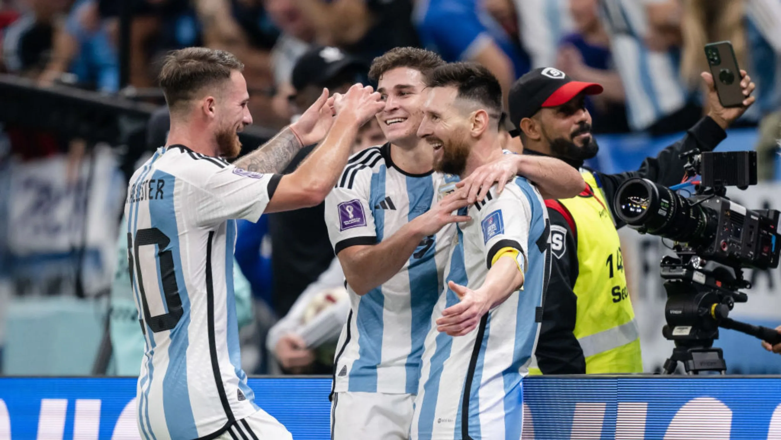 Imagem ilustrativa da imagem Com show de Messi, Argentina derrota a Croácia e está na final