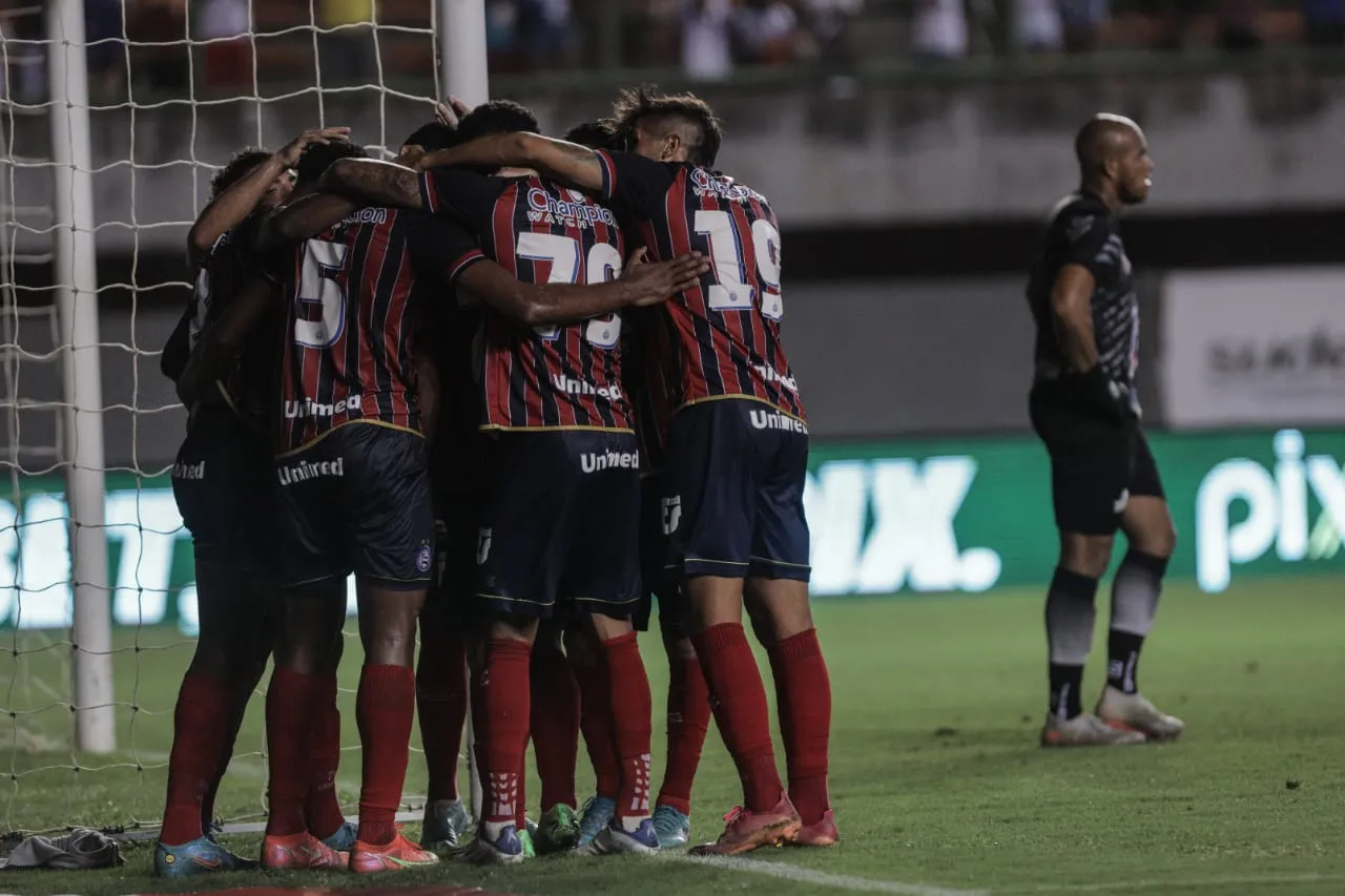 Imagem ilustrativa da imagem Baêa ‘mete dança’ em Pituaçu e baila contra a Juazeirense