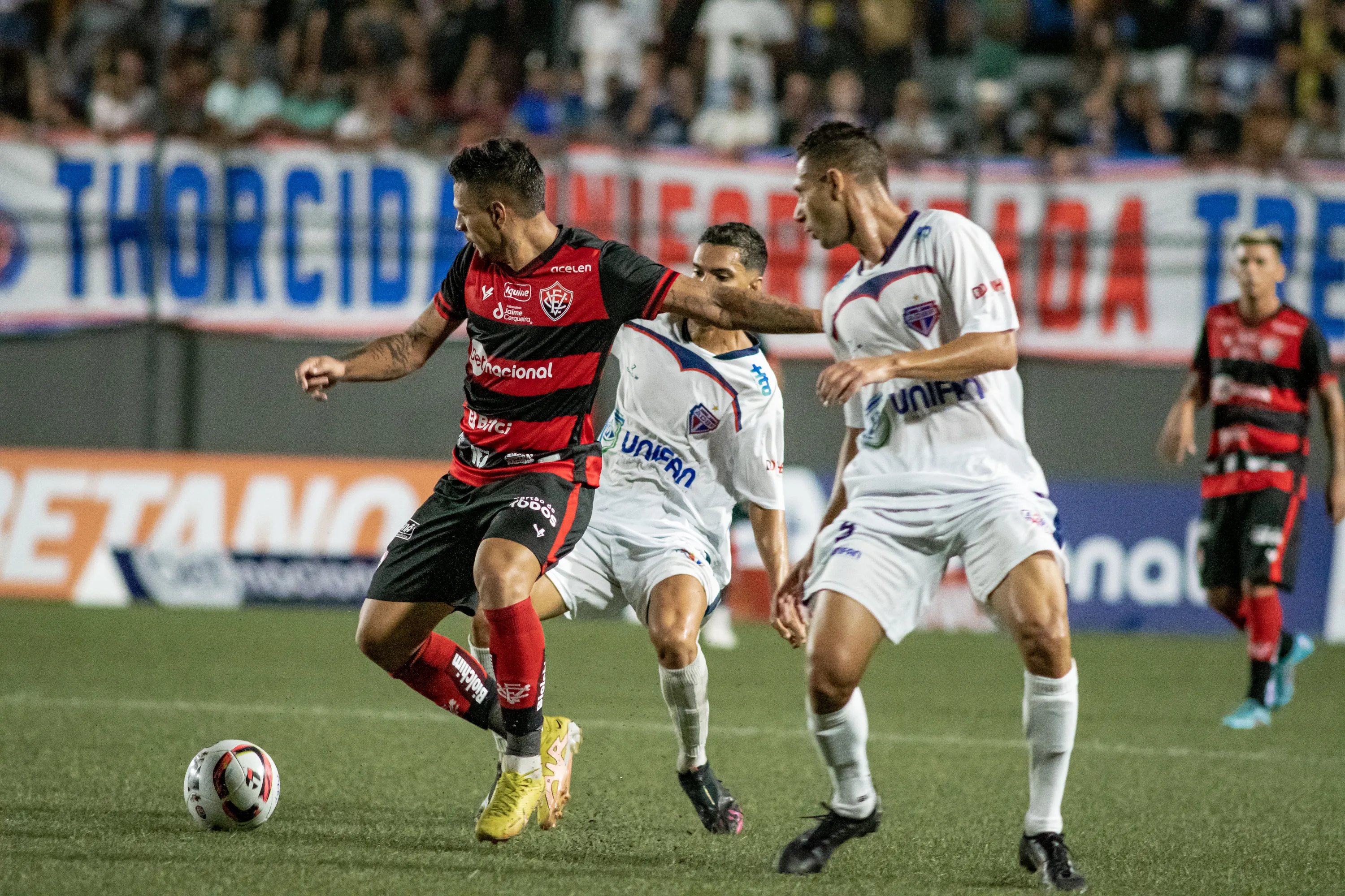 Jogo foi duro na Arena Cajueiro