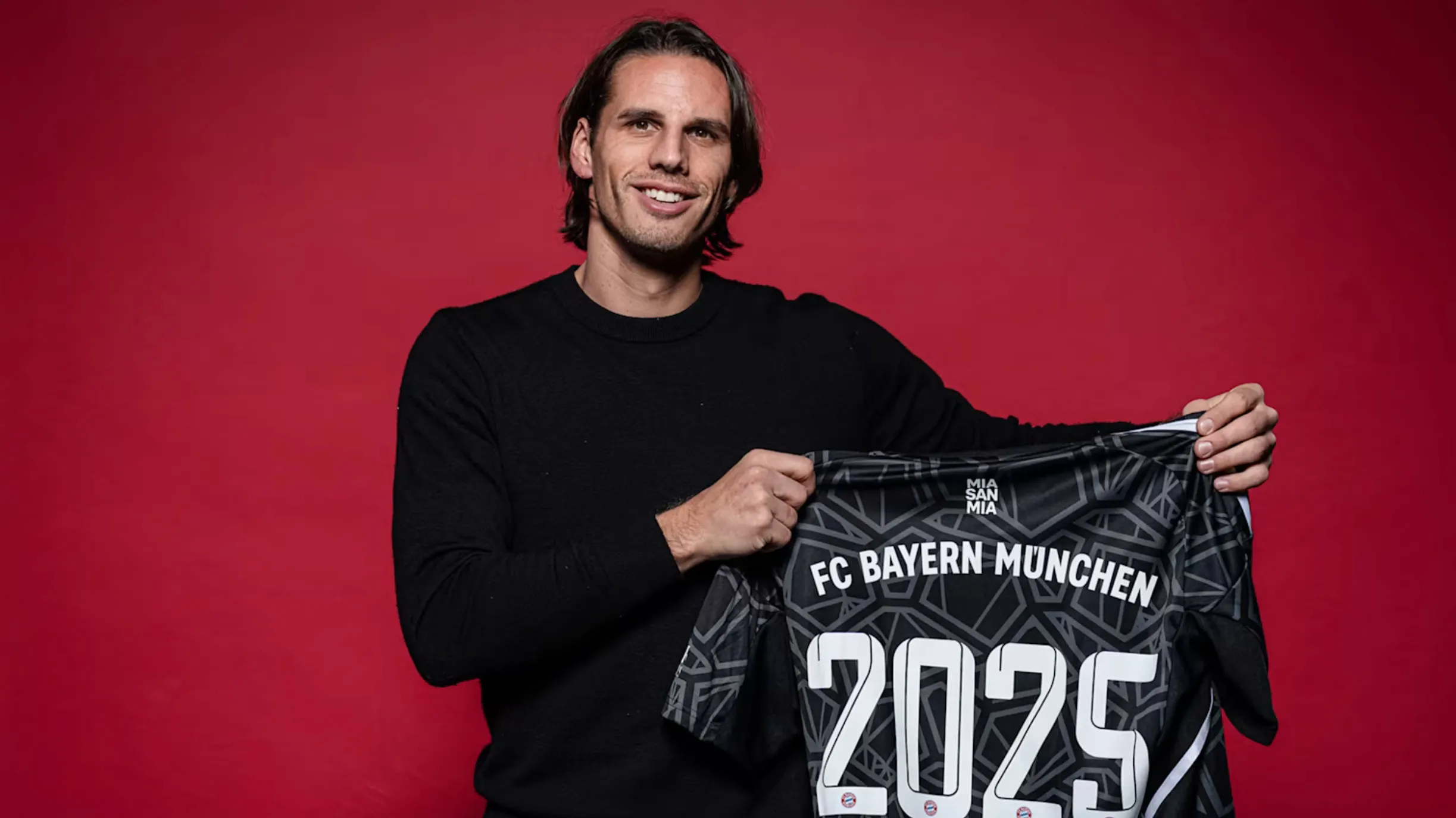 Goleiro suíço assinou até 2025