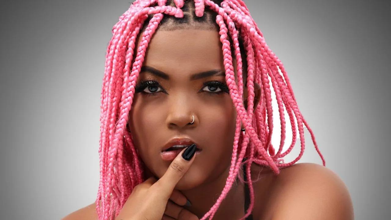 Rai Ferreira é a primeira cantora de pagode baiano