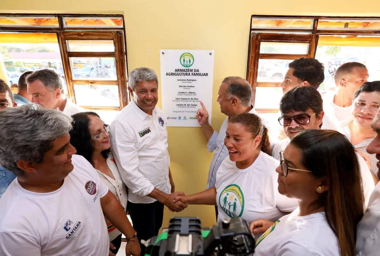 Imagem ilustrativa da imagem Jerônimo Rodrigues inaugura série de obras e projetos no oeste baiano