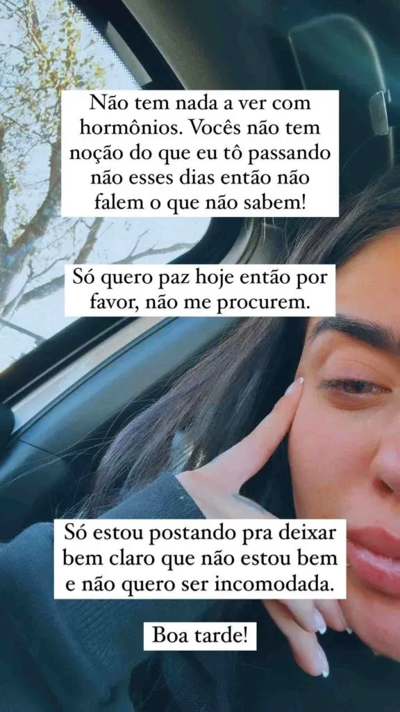 Imagem ilustrativa da imagem MC Mirella aparece chorando nas redes e desabafa: "Não estou bem”