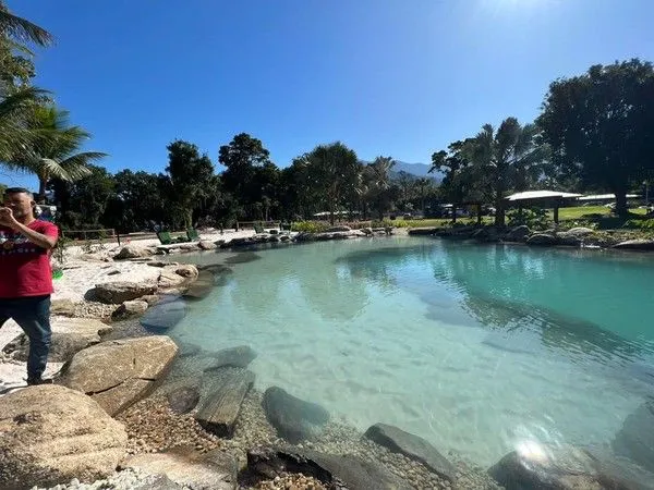 Lago artificial que estava sendo construído de forma irregular na casa do jogador