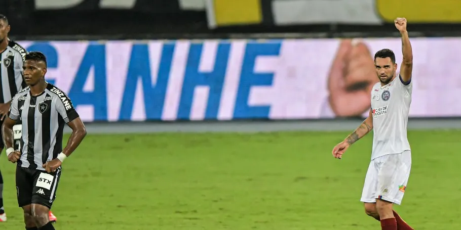 Gilberto comemora seu gol marcado no Rio