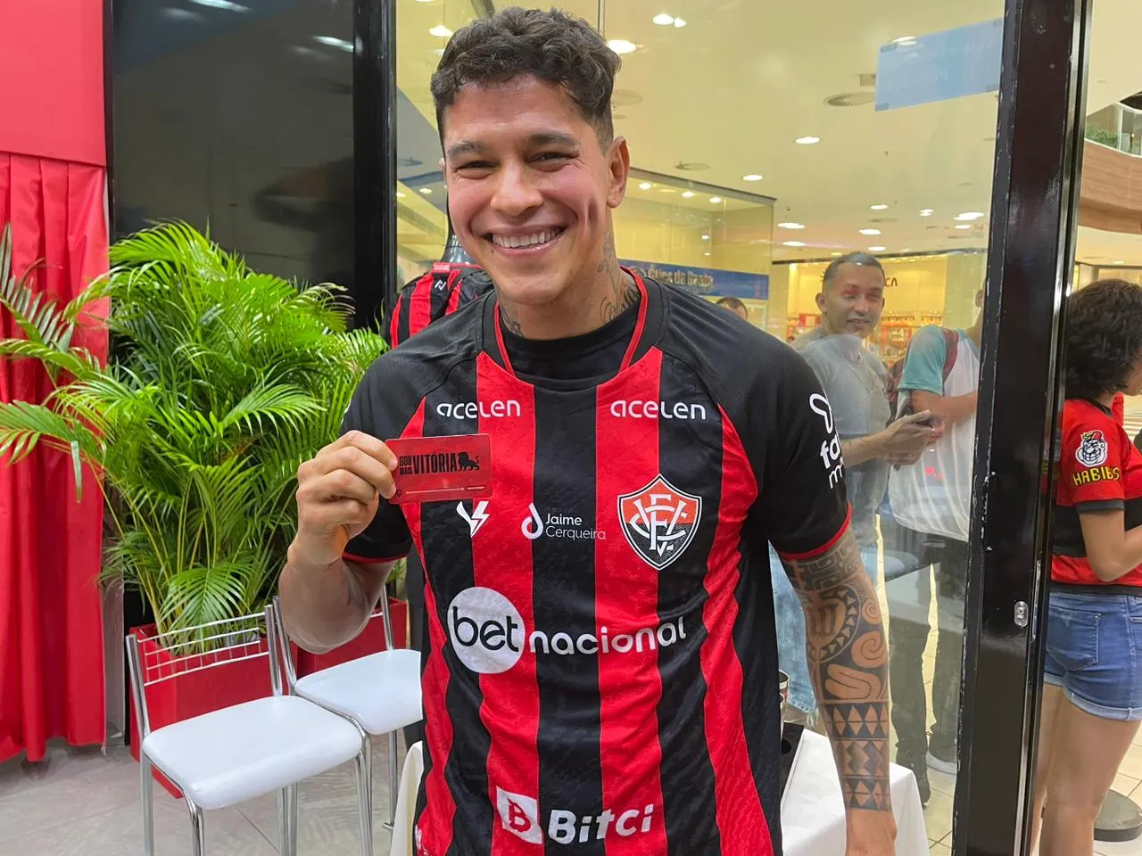 Renato Augusto é apontado como peça fundamental para que o Colossal "dê liga"