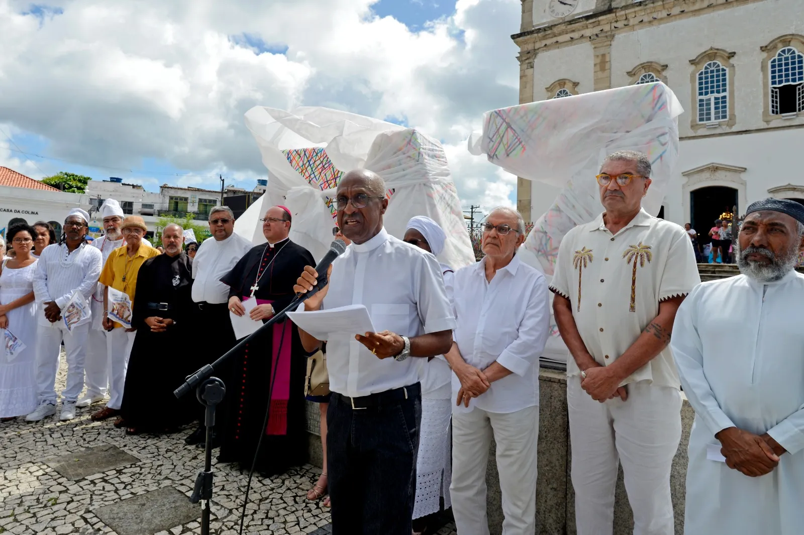 Imagem ilustrativa da imagem Monumento da PAZ é reinaugurado em clamor contra a violência no Bonfim