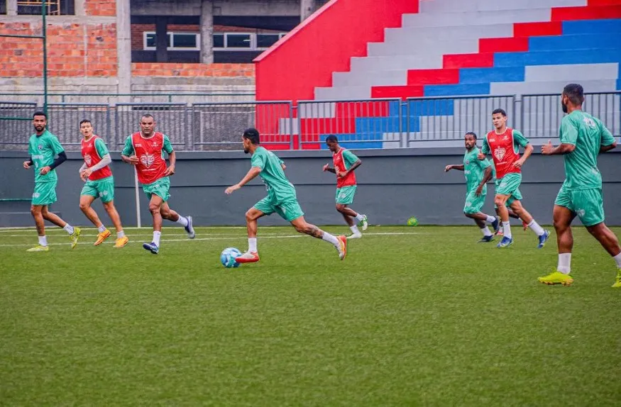 Bahia de Feira em seus treinamentos de preparação para a Série D