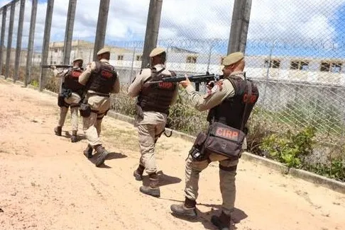 Equipes do Batalhão de Guardas da PM iniciaram as buscas