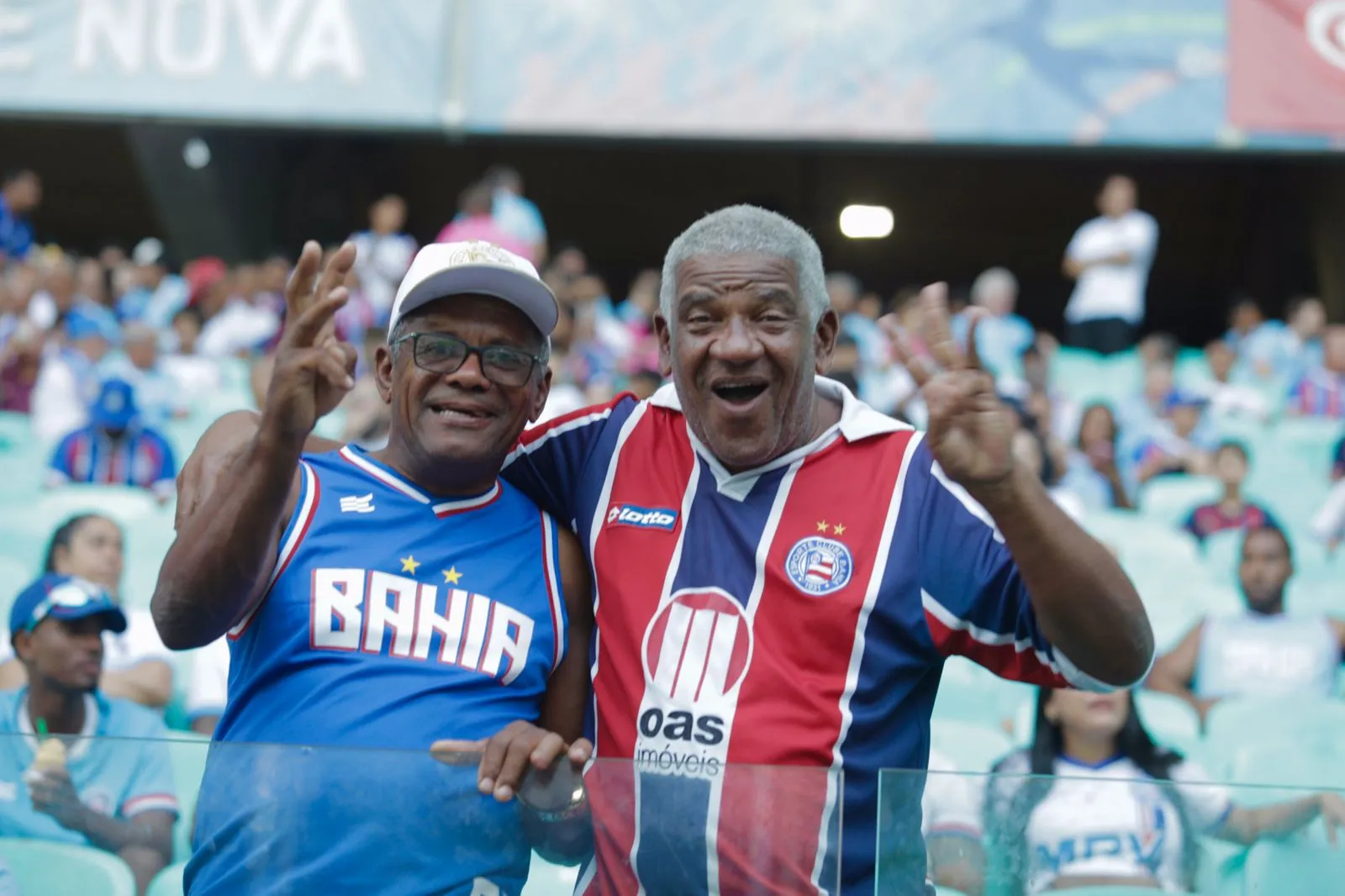 Imagem ilustrativa da imagem De chá revelação à oração! Veja fotos do pré-jogo do Bahia