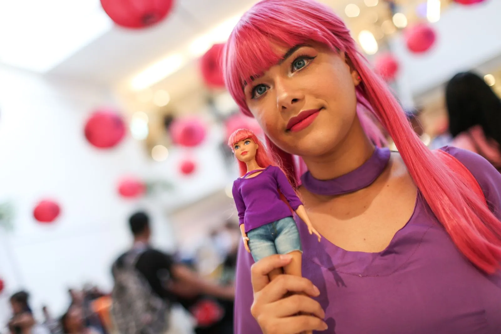 Caah Pinkie se fantasiou da Barbie Deise
