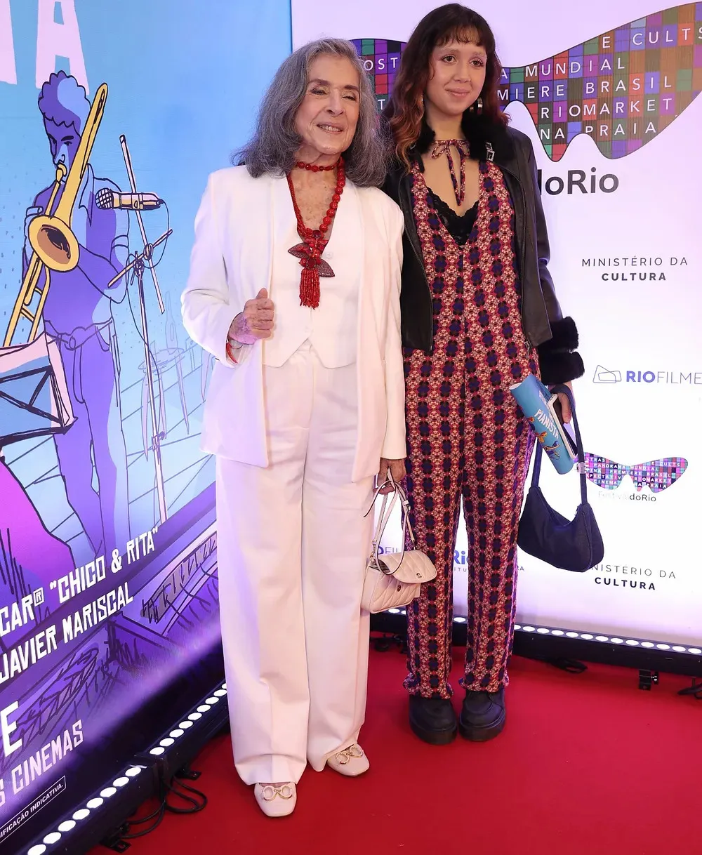 Betty Faria e a neta Giulia Marzo Butler no Festival de Cinema do Rio