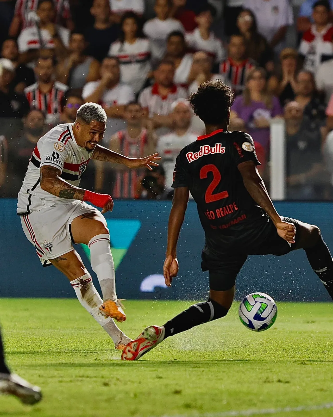 Flamengo atropela o Palmeiras e volta à briga pelo título do Brasileirão -  Lance!