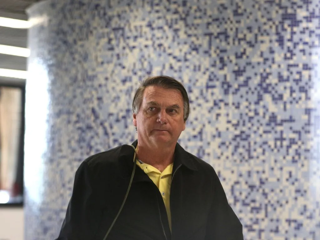 Bolsonaro segue sem manisfestar sobre as acusações
