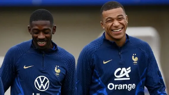 Mbappé e dembelé dividem vestiário na França