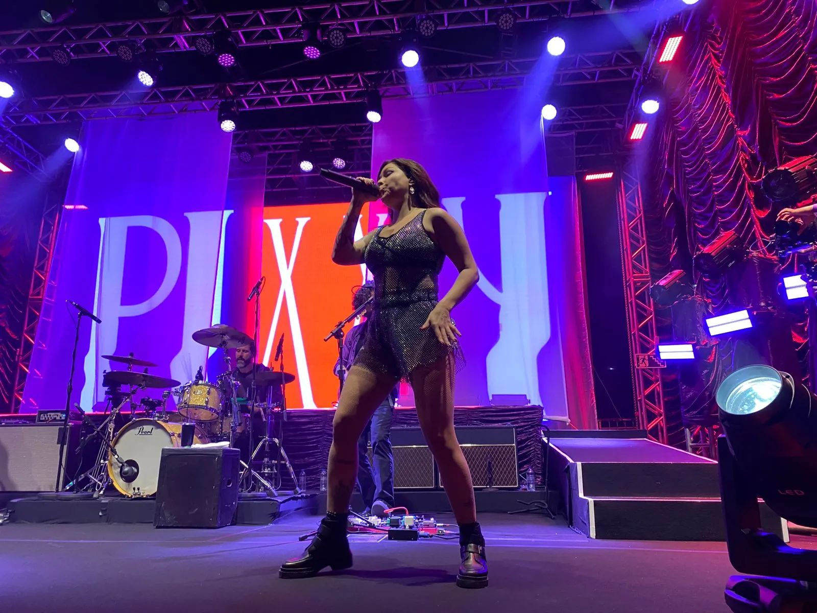 Show gratuito de Pitty em Salvador fez parte do Festival da Primavera