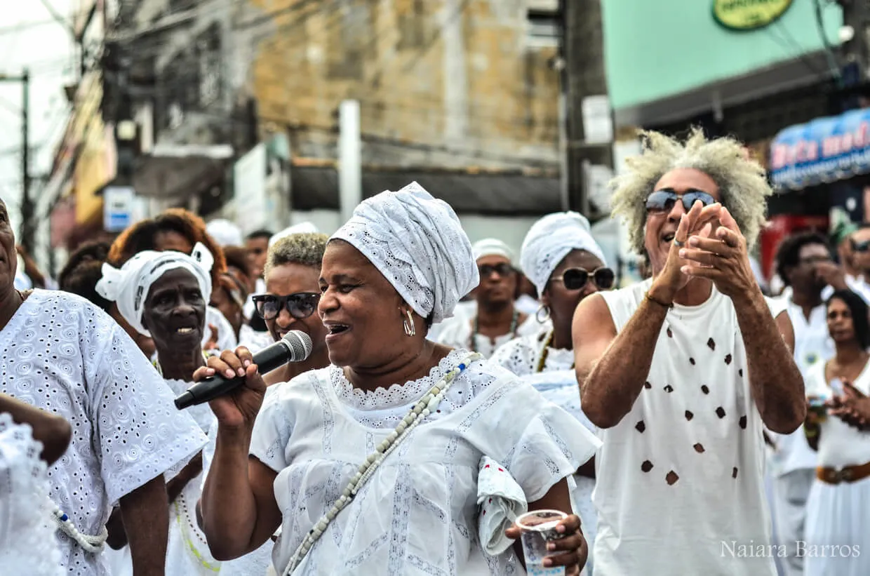 Caminhada reúne membros do candomblé e umbanda