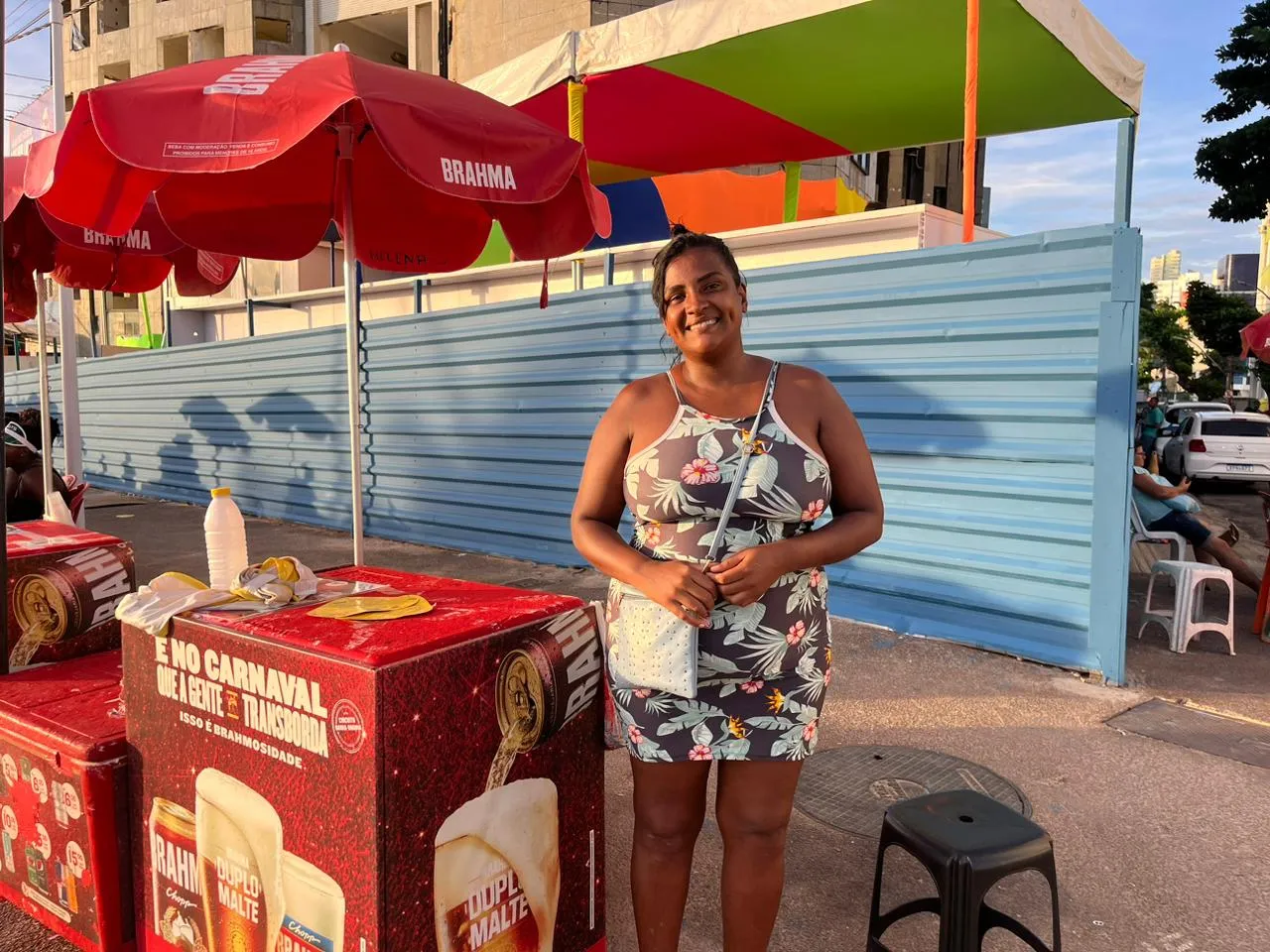 Imagem ilustrativa da imagem Ambulantes fazem balanço de vendas no pré-Carnaval