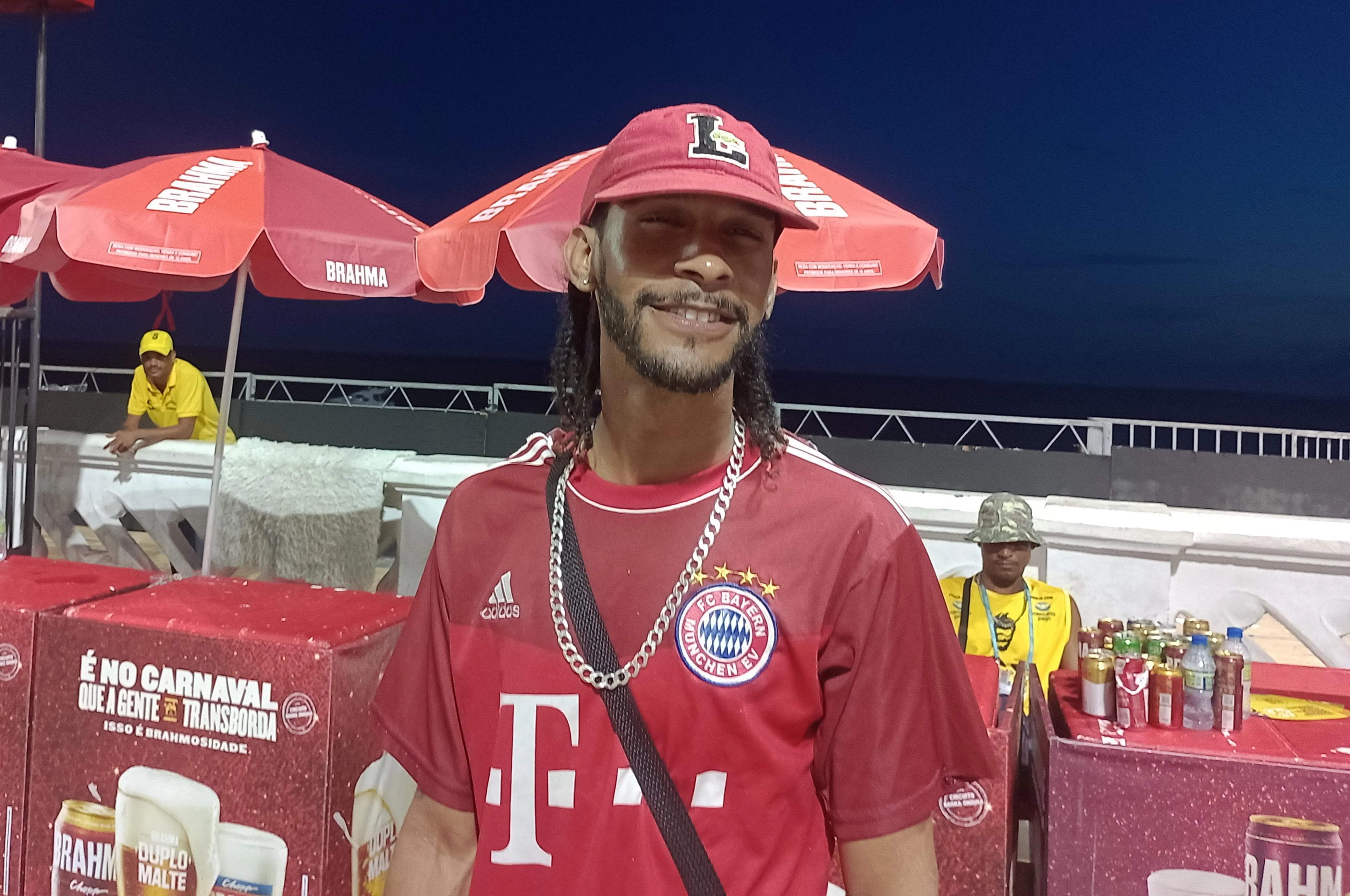 Imagem ilustrativa da imagem Ambulantes fazem balanço de vendas no pré-Carnaval