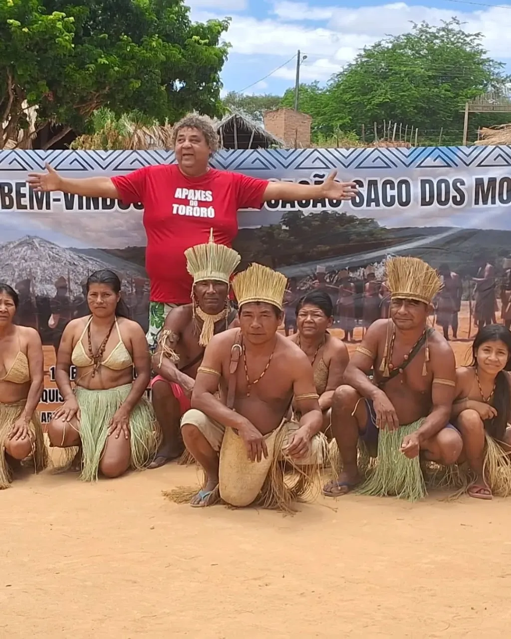 Presidente do bloco, Adelmo Costa, quando esteve visitando a tribo Sacão Saco dos Morcegos