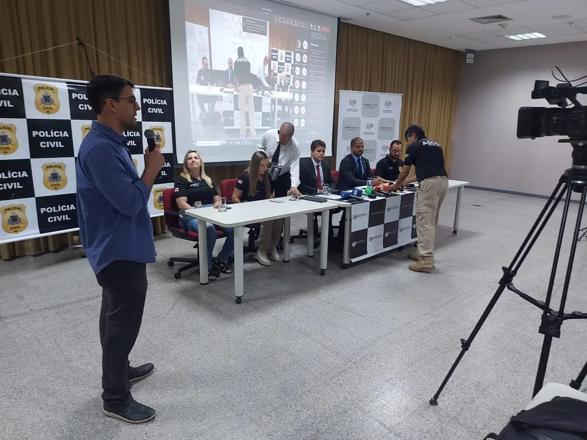 Homem enviou áudios aos líderes do tráfico, informando que a vítima estaria acionando a polícia