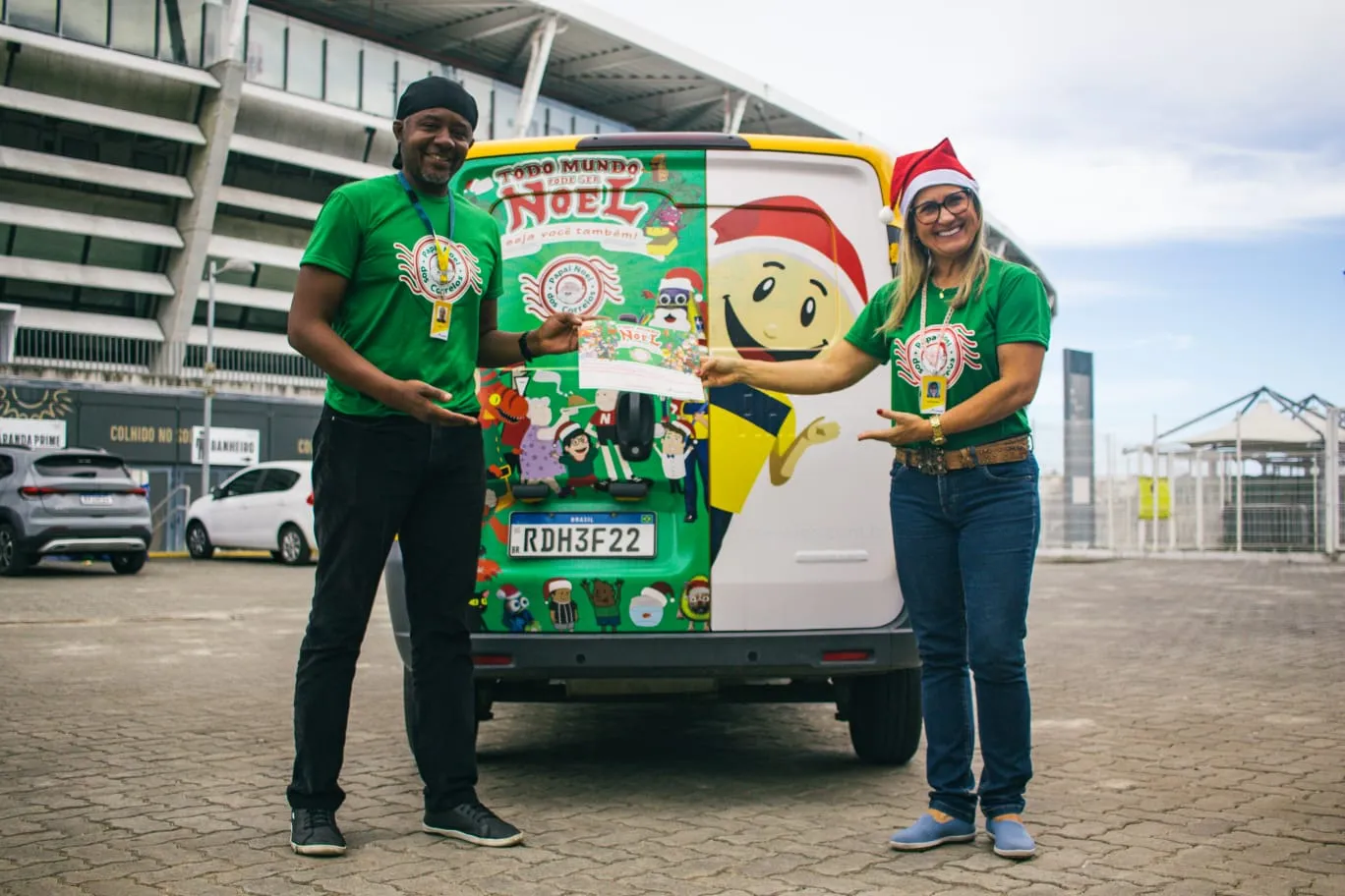 Imagem ilustrativa da imagem Baêa cola em ação natalina dos Correios e presenteia 40 crianças