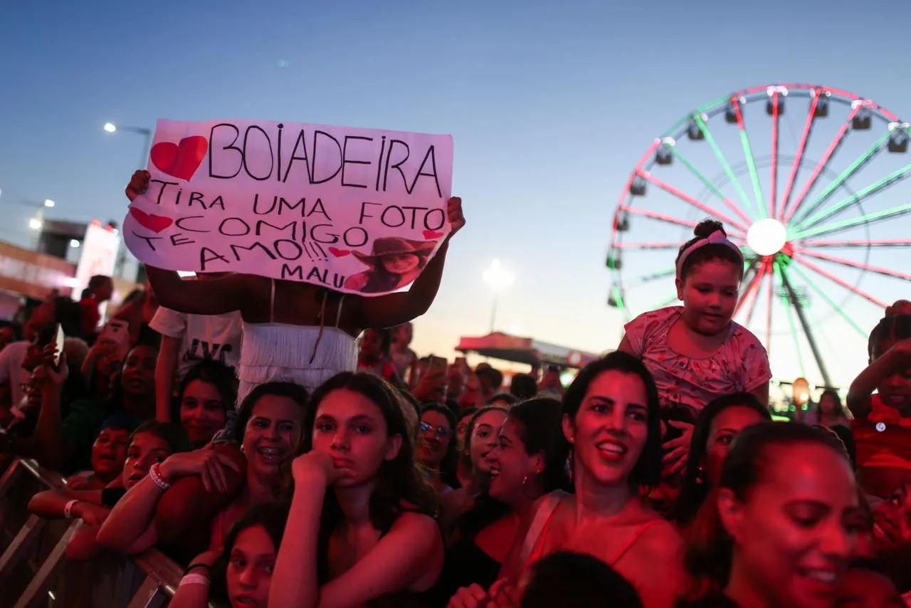 Público jovem foi para curtir a Boiadeira