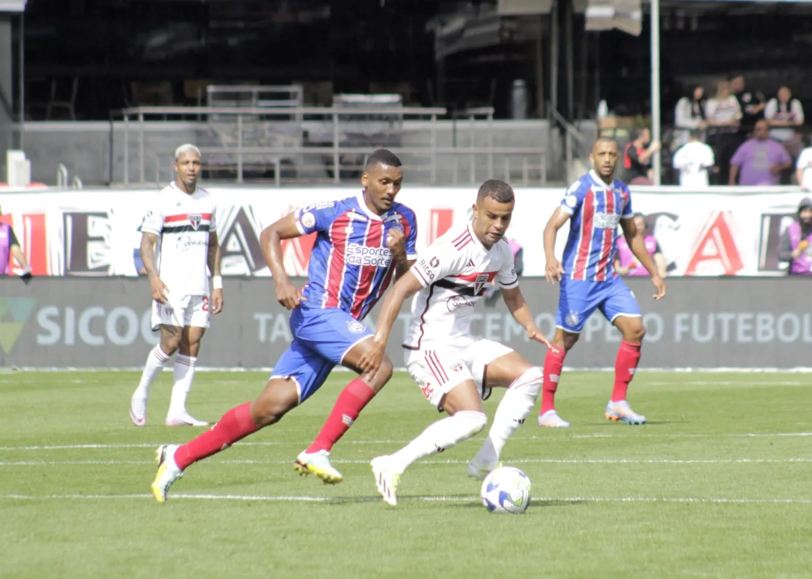 São Paulo e Bahia empataram sem gols pelo primeiro turno