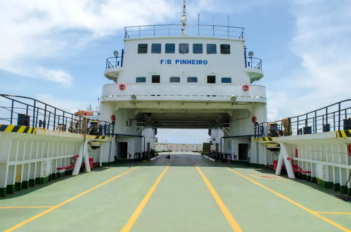 Imagem ilustrativa da imagem Ferry, rodoviária e BR-324 se preparam para fluxo de saída da capital