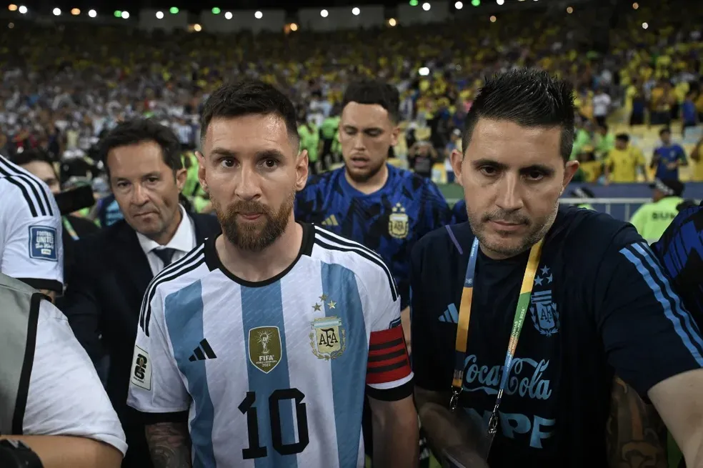 Messi repudiou os episódios violentos no estádio