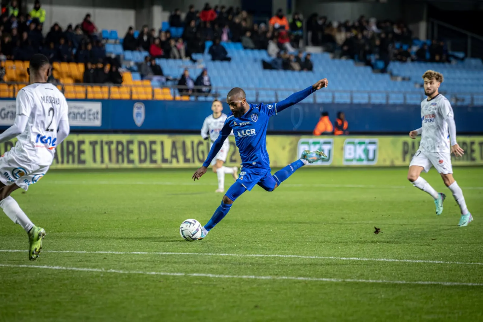 Troyes atualmente disputa a segunda divisão francesa