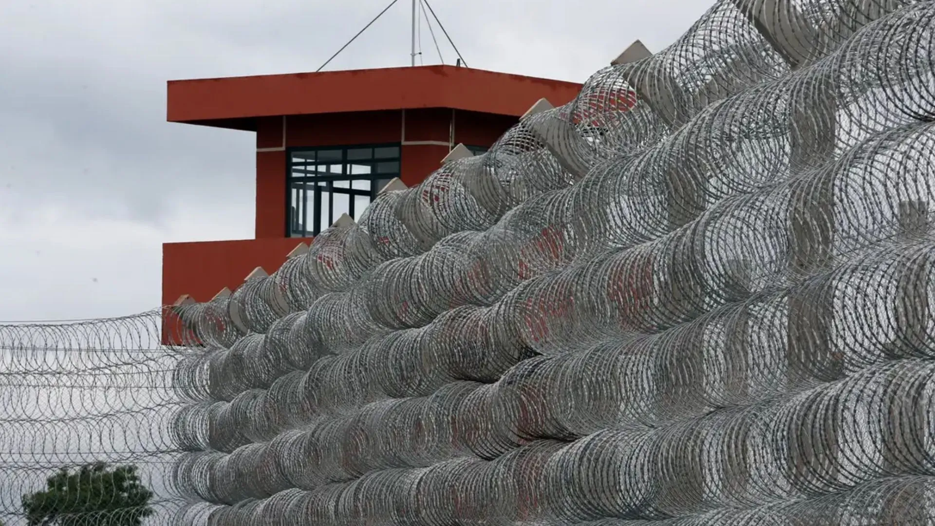 Imagem ilustrativa da imagem Votação pelo fim das 'saidinhas' dos presos divide opiniões na Bahia